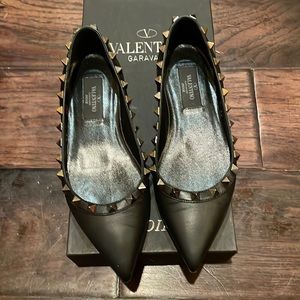 Valentino Rockstud Leather Flat size 4